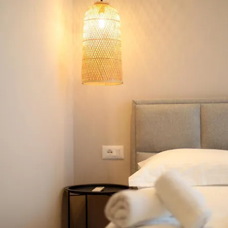 Golden Palm Radhime - Happy Apartment